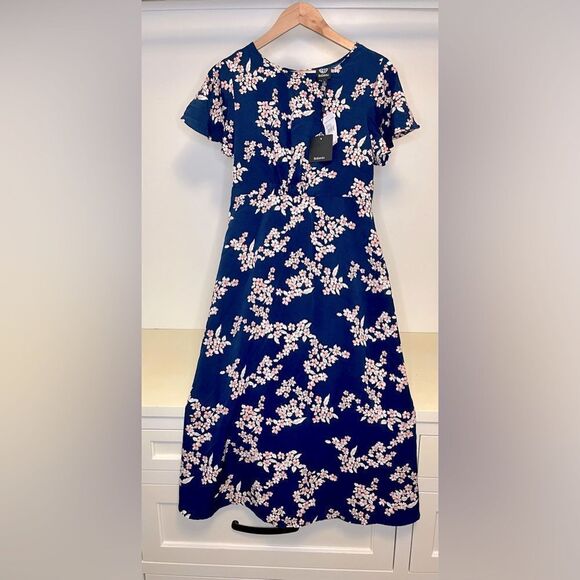 NWT Bobeau Short Flutter sleeve open back midi dress- navy- size M - Picture 3 of 7